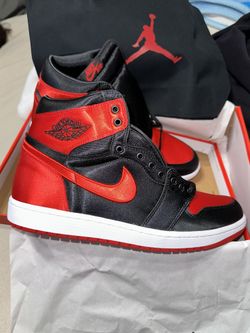 Air Jordan 1 Retro OG High - (W) Satin Bred Size 12/(m)10.5