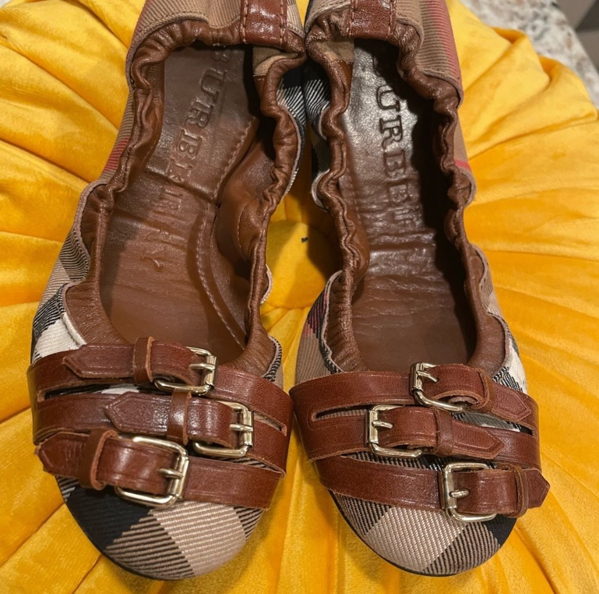 Burberry Novacheck Ballet Flat Shoes Size 7