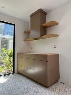 🪚 Custom Cabinets & Carpentry