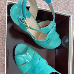 JOAN & DAVID -Brand New- Aqua and Snakeskin wedge