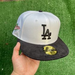 RARE Exclusive SOLD OUT LA LOS ANGELES Dodgers 59fifty New Era Fitted Hat with Red UV  Red UV •Size : 7 1/8 NO TRADES | PICKUP | Offer shipping   Topp