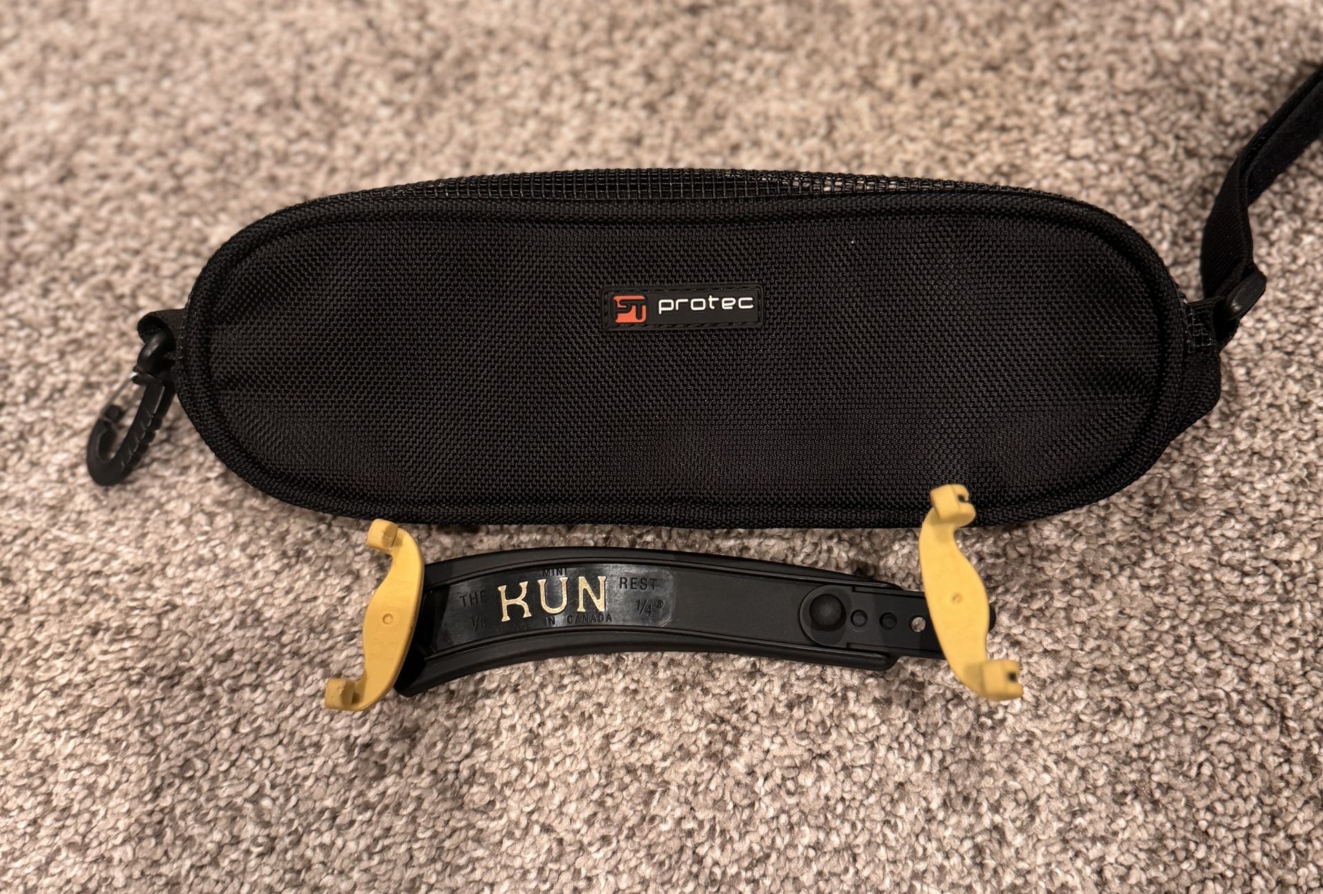 Kun Original Mini - 1/4 Violin Shoulder Rest With Pouch