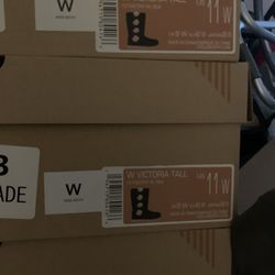 Women’s Size 11 Uggs 