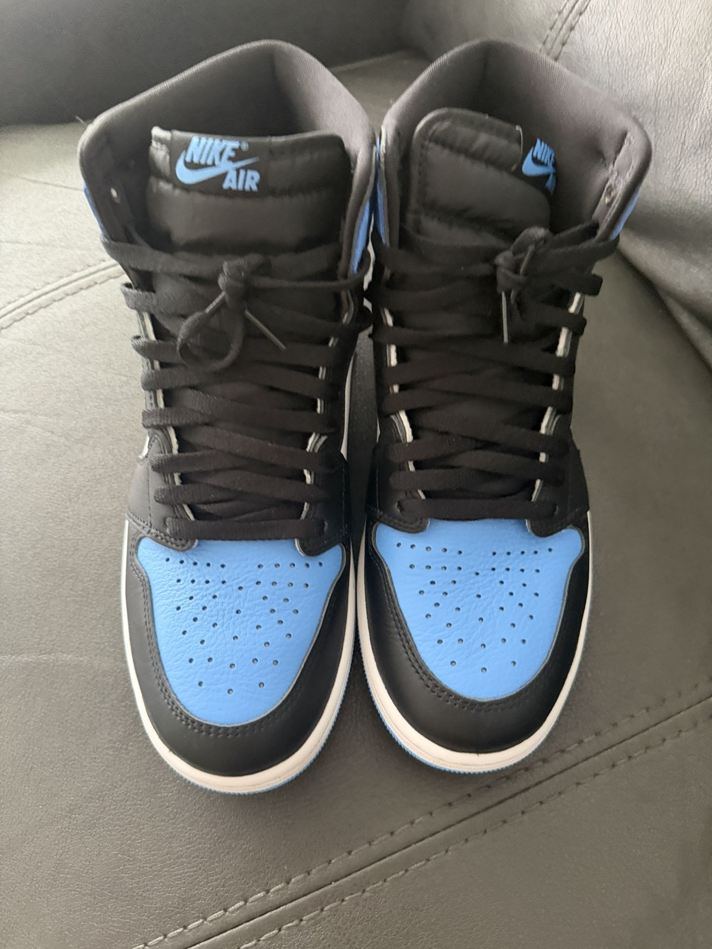Air Jordan 1 UNC Toe Size 10.5