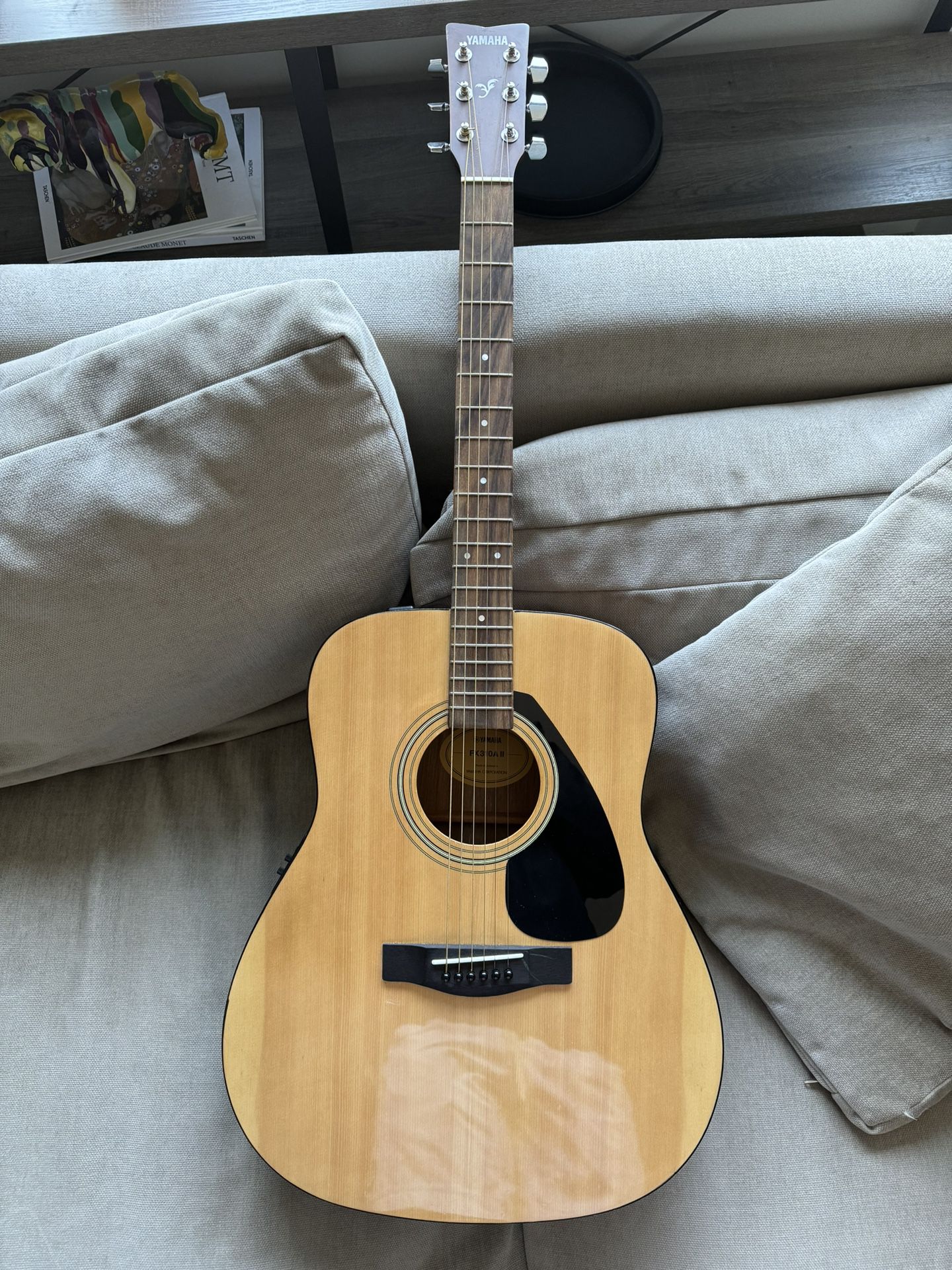 YAMAHA FX310A II Semi - Acoustic Guitar 
