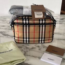 NWT Genuine Burberry House Check Cloth and Leather Paddy Shoulder Bag
