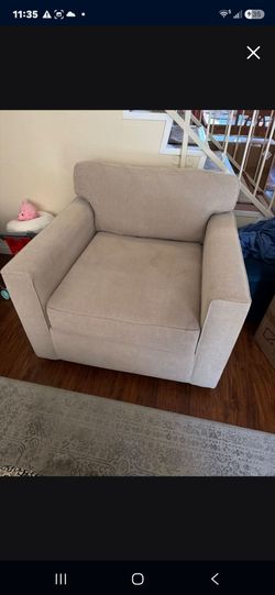 Oversized Chair/ Swivel.....Living Spaces