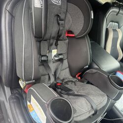 Graco Extend 2 Fit 4 Ever Convertible Car seat 