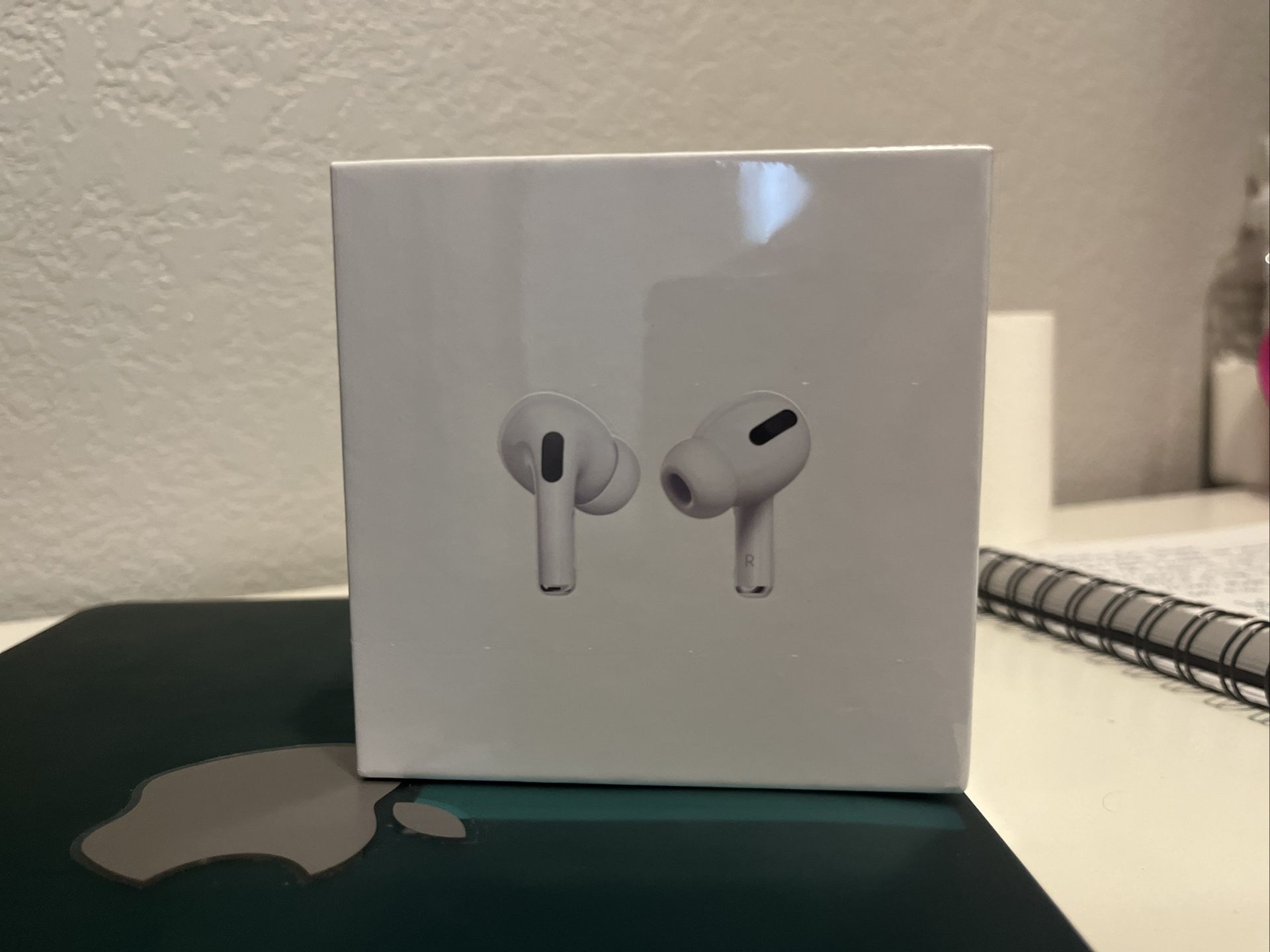 AirPods