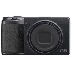 Ricoh GR IIIx, Black, Digital Compact Camera with 24MP APS-C Size CMOS Sensor, 40mmF2.8 GR Lens (in The 35mm Format)