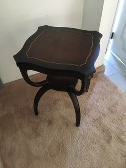 Antique end table 2x