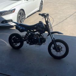 TAO MOTOR 110 CC DIRT BIKE