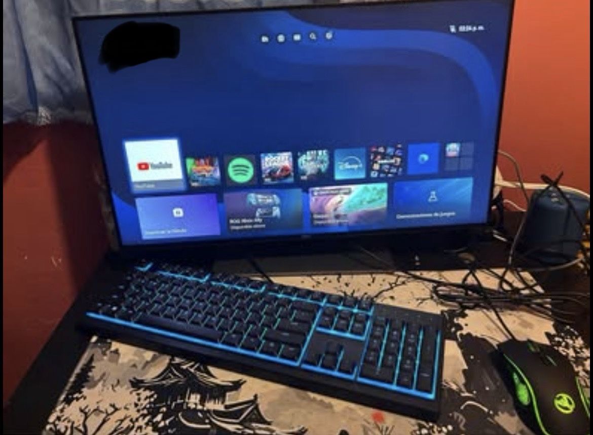 Monitor With Razor Keyboard And A Mouse 