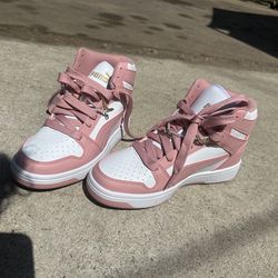 Puma size 7.5 women’s new