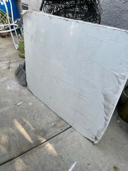 QUARTZ Countertop pieces