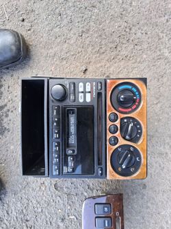 2000 THRU 2002 SUBARU LEGACY OUTBACK COMPLETE RADIO ASSEMBLY