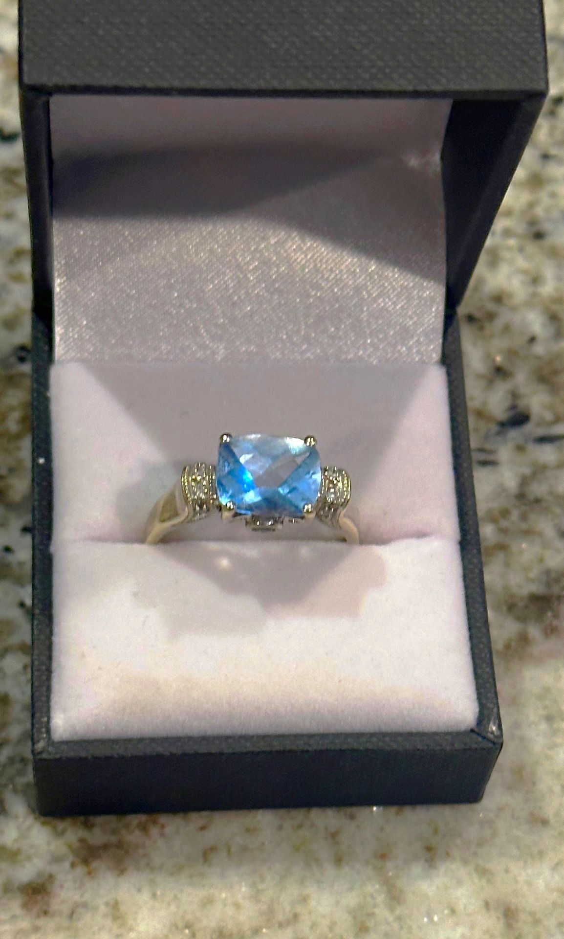 14k White Gold Blue Topaz Ring