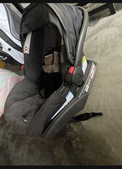 Graco Infant Car seat