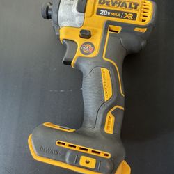 DEWALT 20 V MAX XR Impact Driver