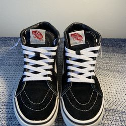 VANS Classic High Top BLK/WHT Leather “Used” 3 Kids ($25) for Sale in Sparks, OfferUp