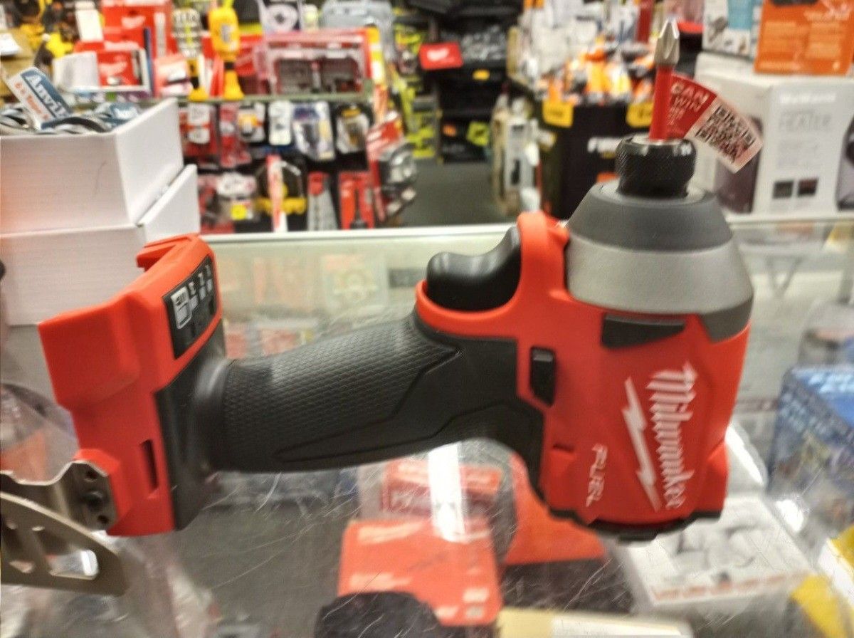 MILWAUKEE M18 1/4