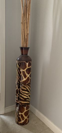 Metal vase with rhinestones