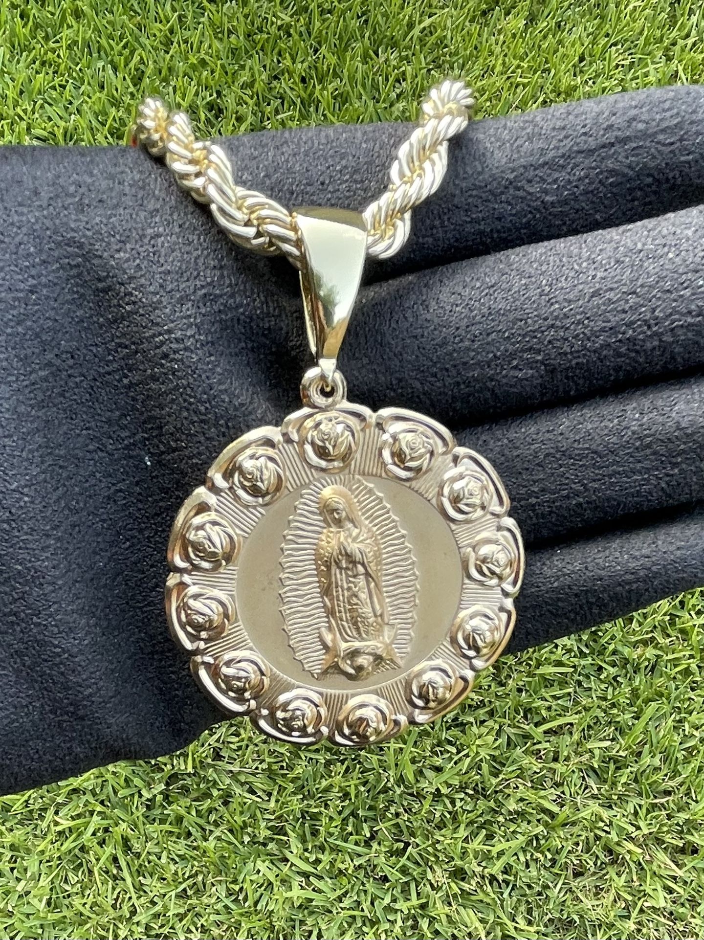 14K Gold filled virgin Mary pendant