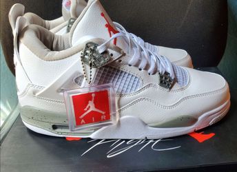 Jordan 4 Retro White Oreo. Size 11