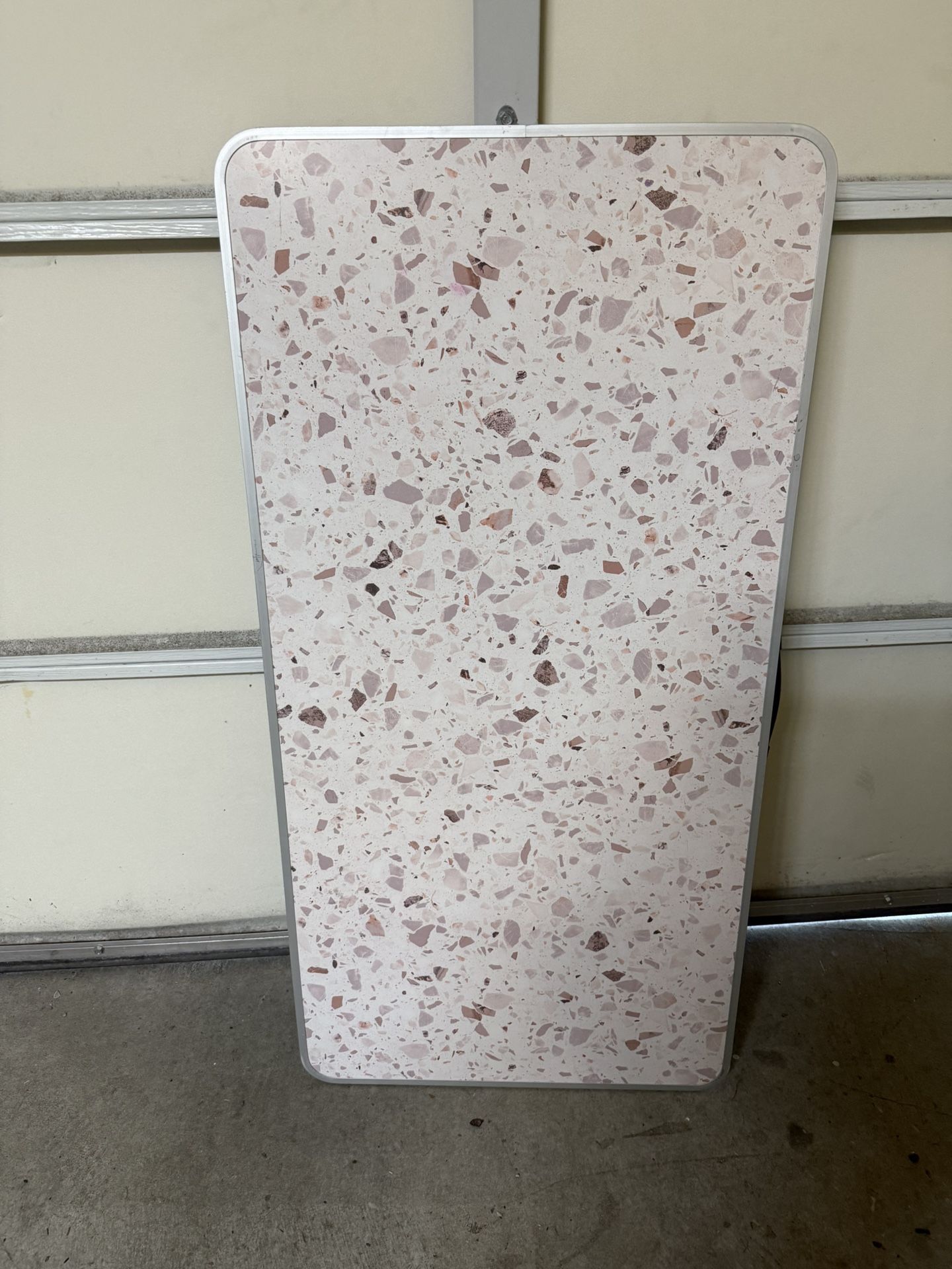folding table