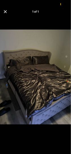 King size bed for sale