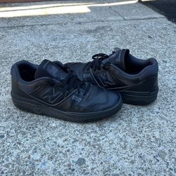Black New Balance 550