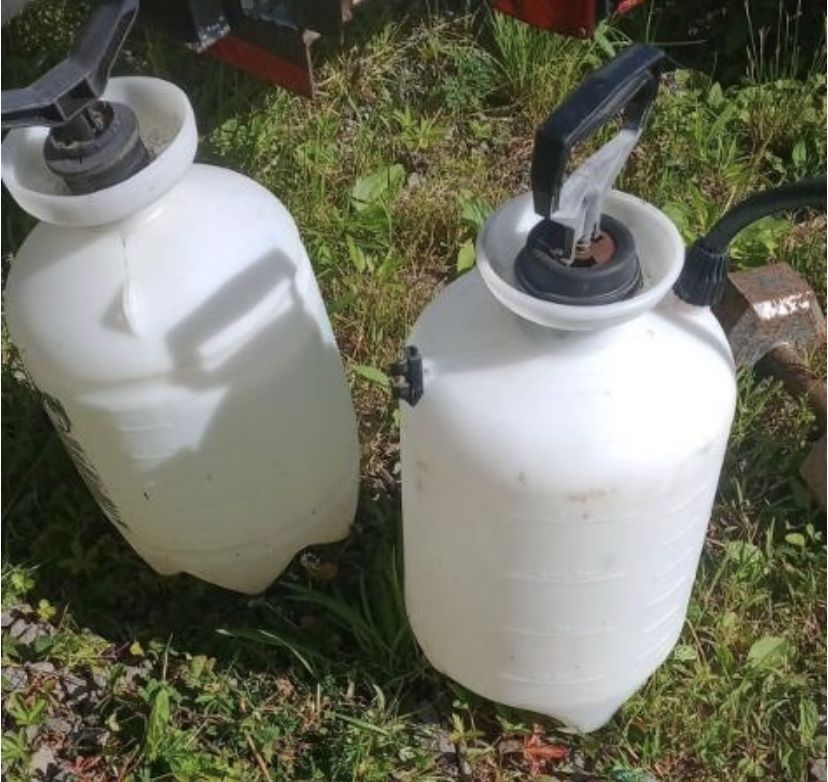 2.5 Gal + Wand Sprayer
