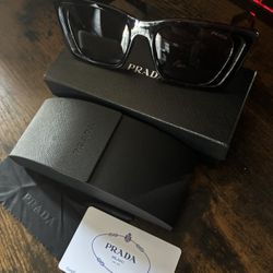 Women’s Prada Sunglasses 