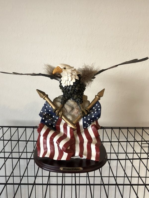 American bald eagle collectible 10 inch statue.