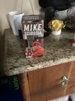 Bobble Head Angeles