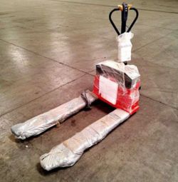 Electric floor jack