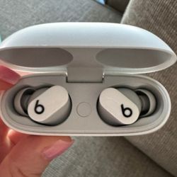 Beats Studio Buds