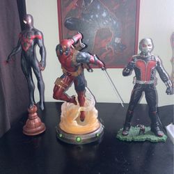 3 Marvel Statues