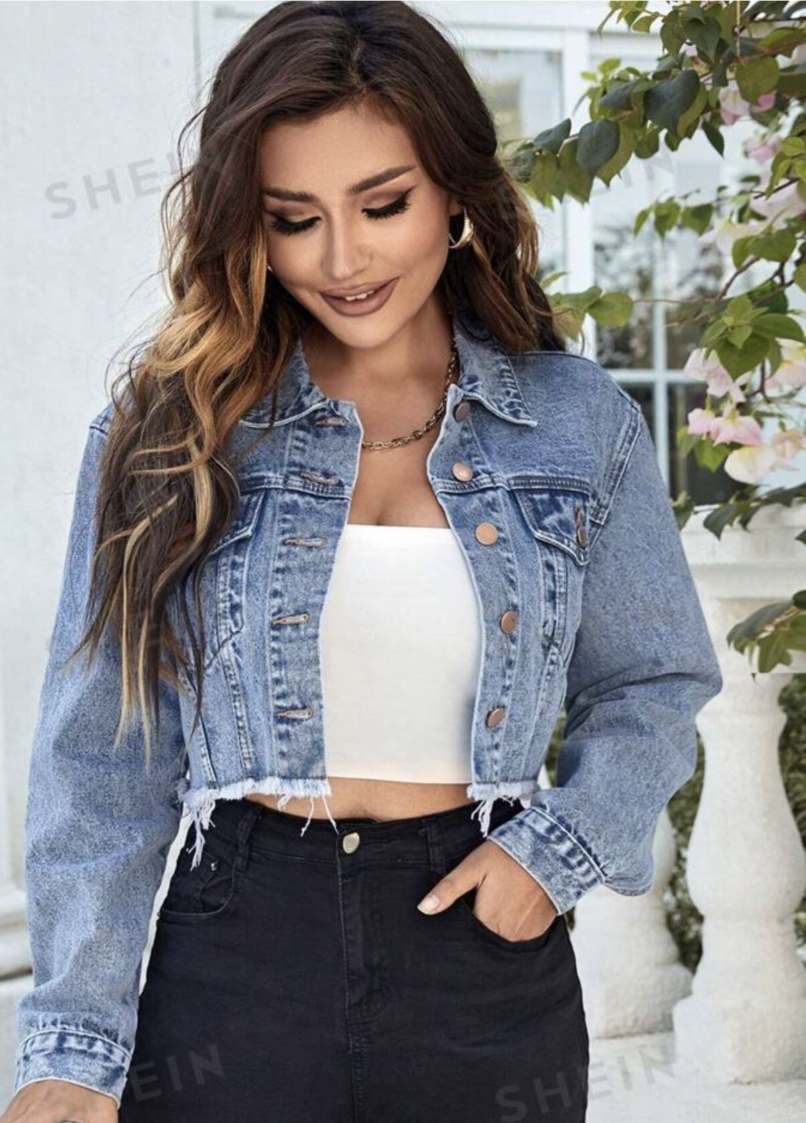 Essnce Women's Frayed Edge Fashionable Short Denim Jacket For Daily Wear
