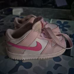 Baby nikies