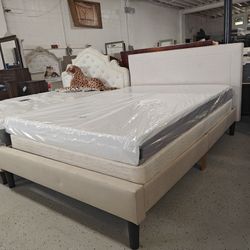 Queen size mattress with box spring and bed frame 🚚 we can deliver 🚚