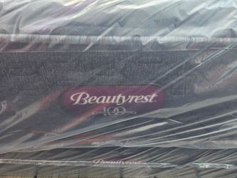 Queen Beautyrest100 (extra firm) Mattresss