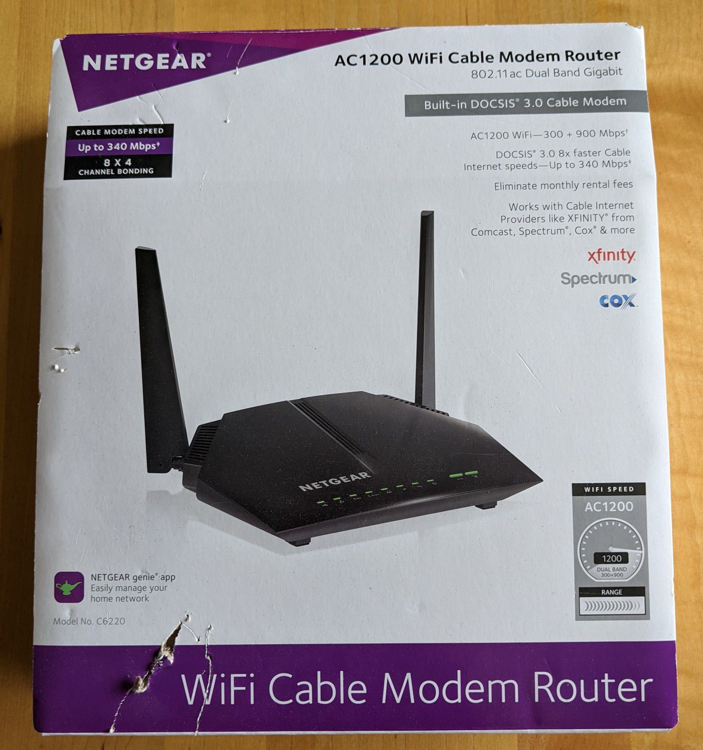 NETGEAR - Dual-Band AC1200 Router with 8 x 4 DOCSIS 3.0 Cable Modem - Black
