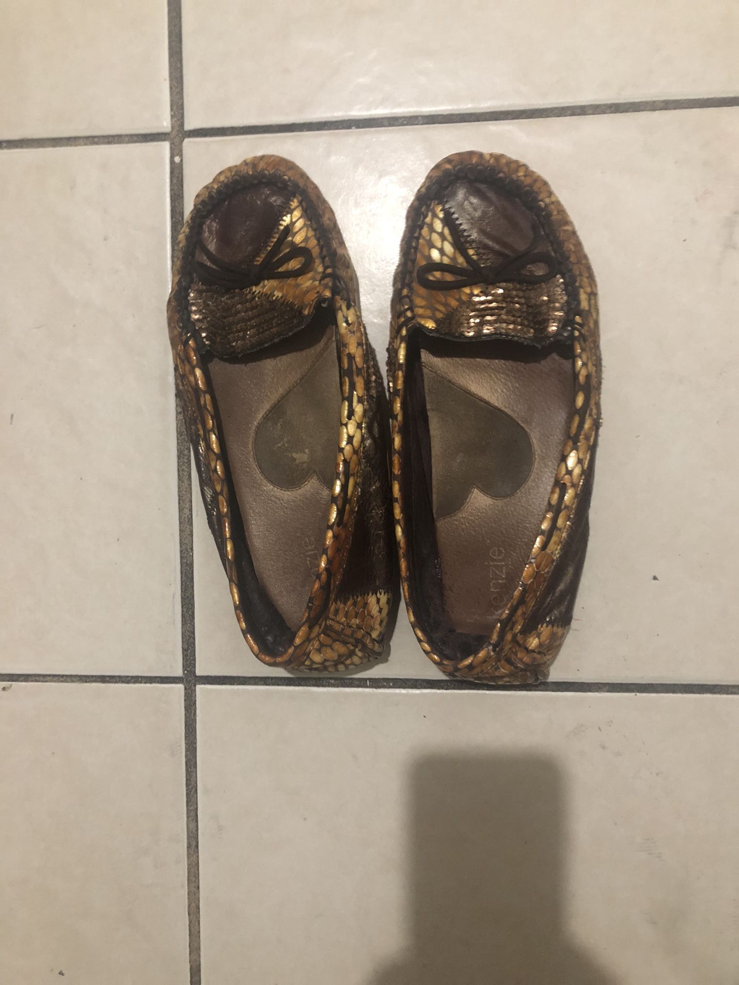 Leather shoes