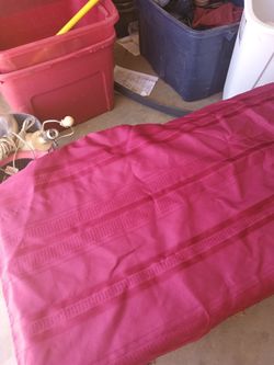 Full-size maroon table cloth