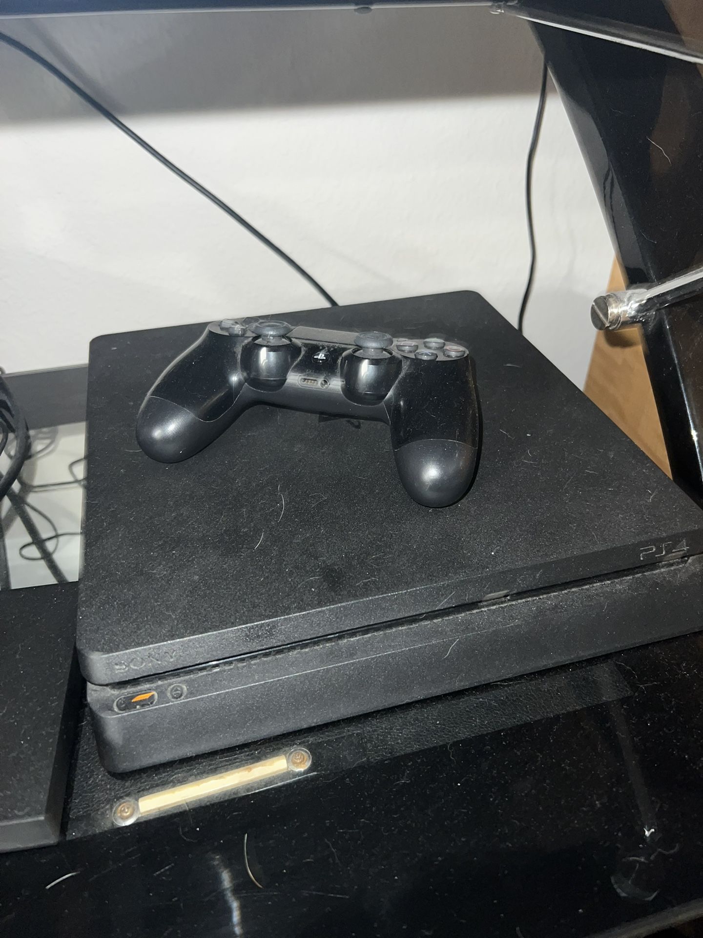 PS4 Slim