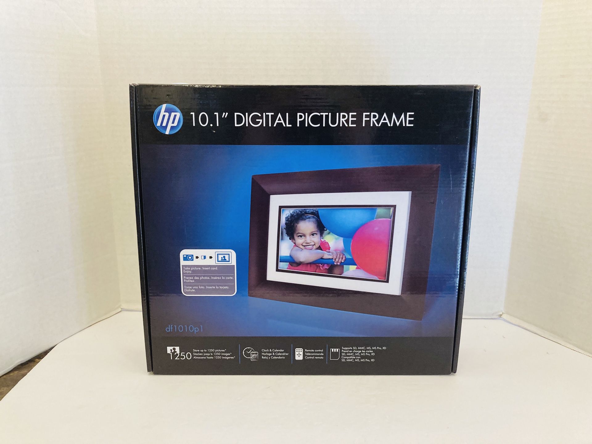 HP 10.1" Digital Photo Picture Frame NIB Remote Controlled Digital Photo Frame