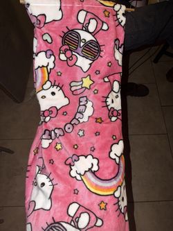 Hello Kitty pink rainbow start throw blanket