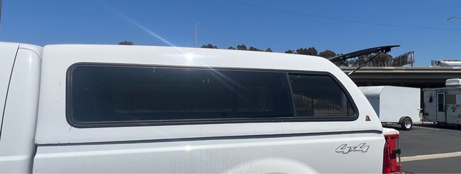 Leer Truck Ford Camper 4X4