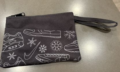 Nike Winter Themed AirMax Nylon Pouch MUST GO